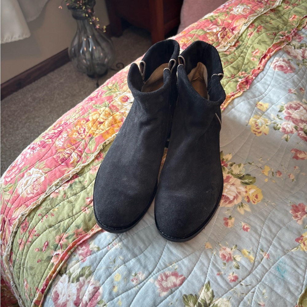 Johnston and Murphy black boots